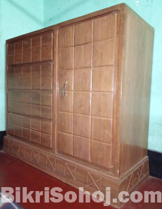 সেগুন কাঠের ওয়ারড্রব বিক্রয় হবে
